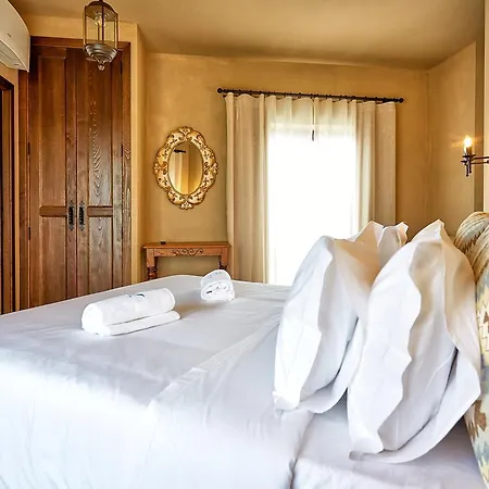Hotel Silver Coast *