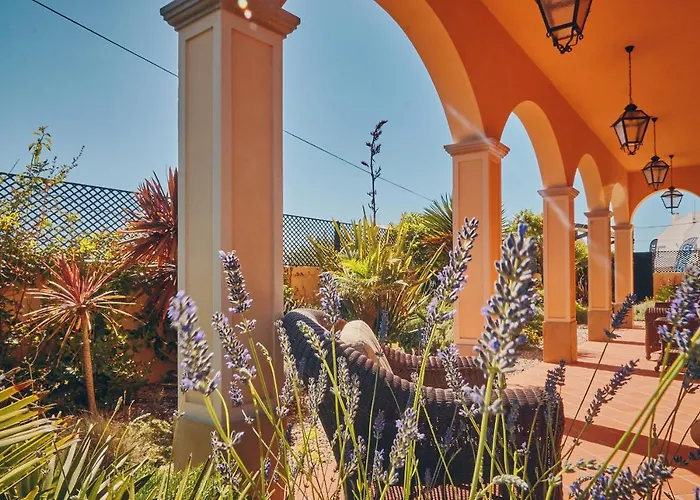 בית הארחה Silver Coast 4*