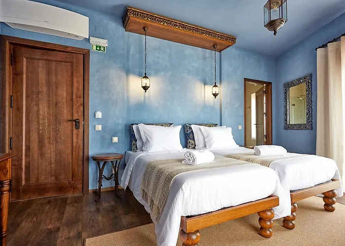 Silver Coast בית הארחה 4*