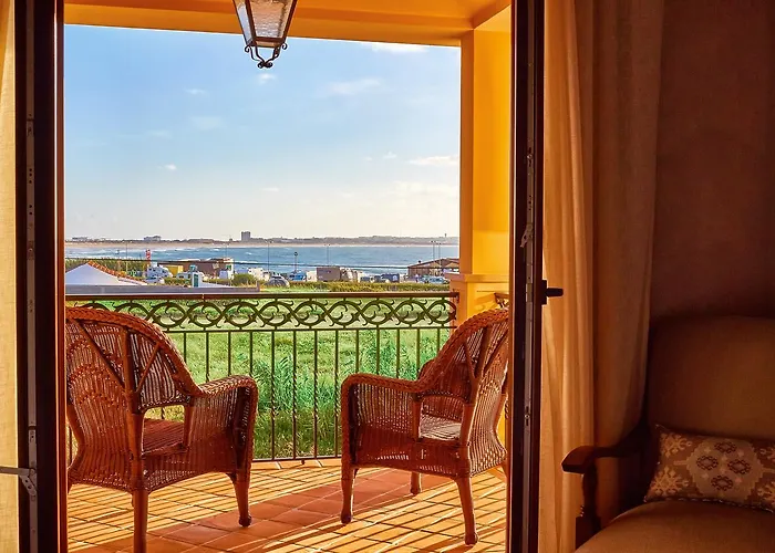 Silver Coast בית הארחה 4*